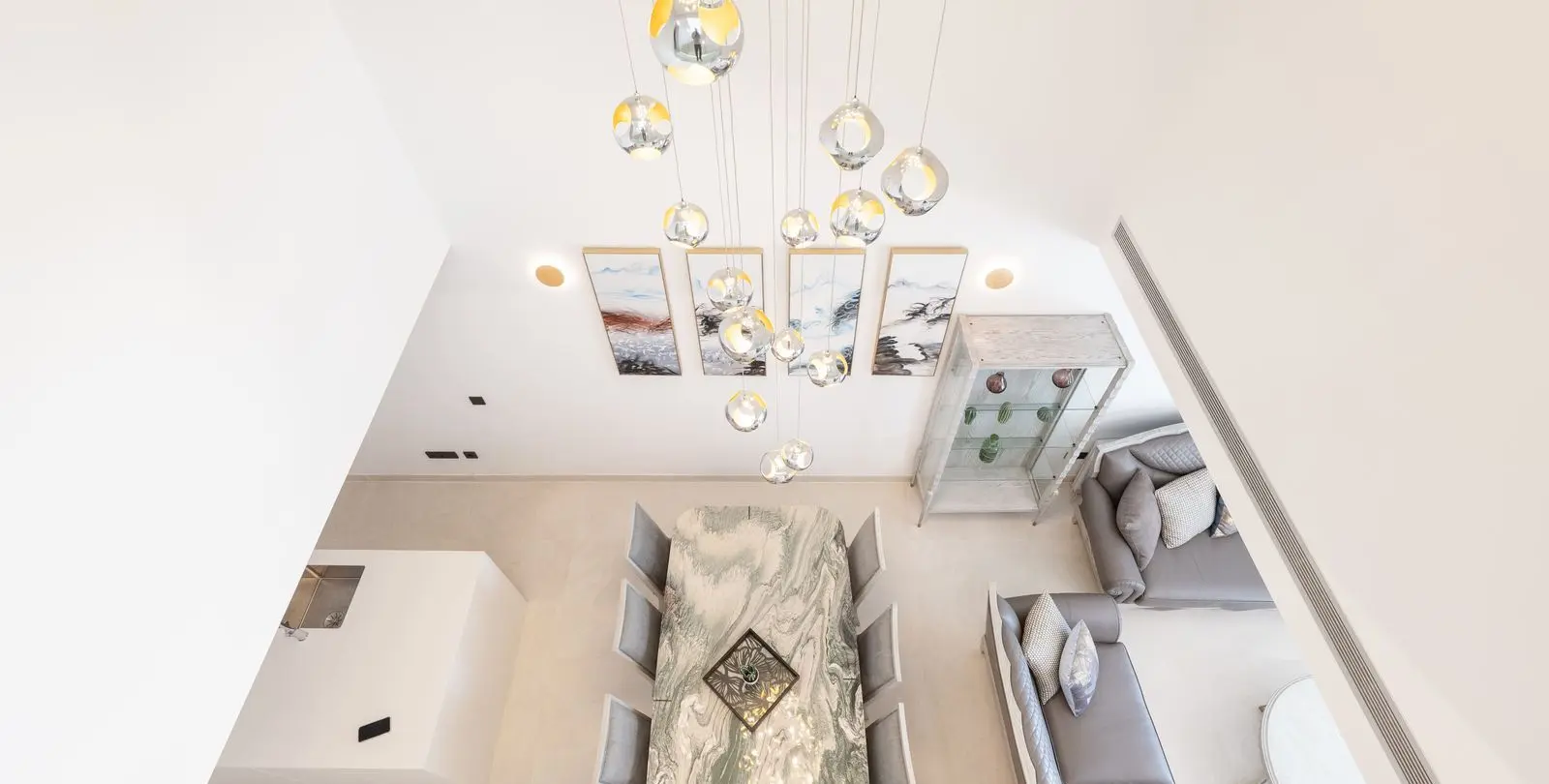 Sale of townhouse in Estepona 30