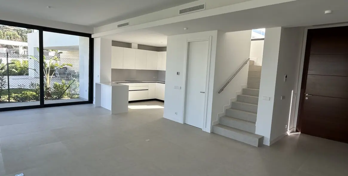 Venta de villa independiente en Marbella East (distrito Río Real) 8