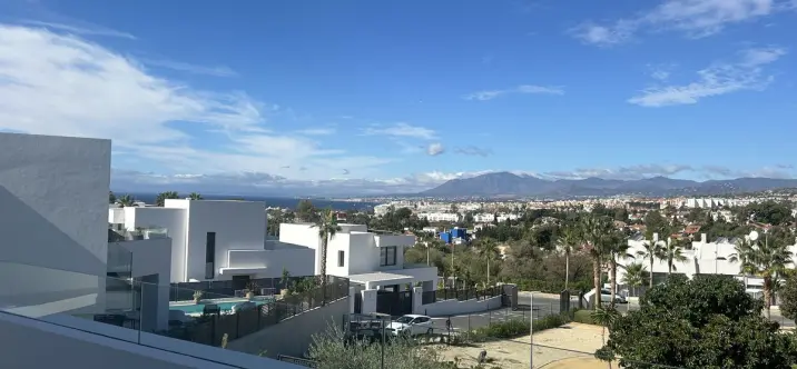 Venta de villa independiente en Río Real 2