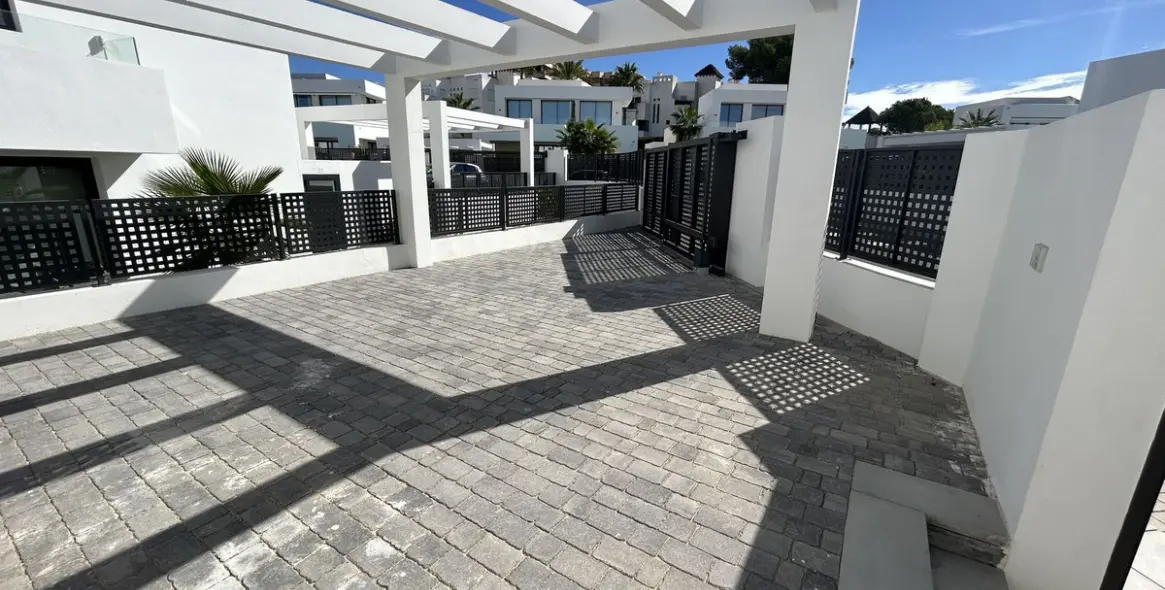 Venta de villa independiente en Río Real 4