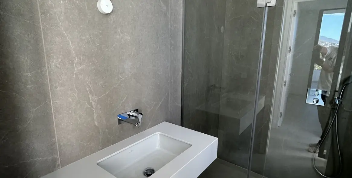 Продажа  отдельно стоящей виллы в Río Real 23