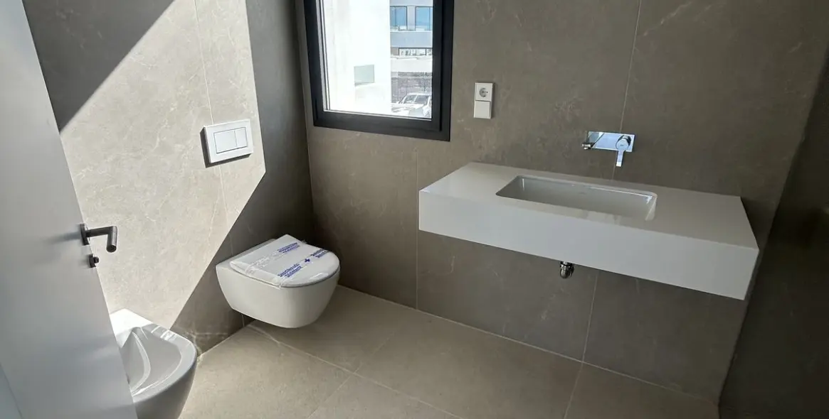 Продажа  отдельно стоящей виллы в Río Real 24