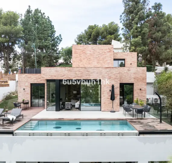 Oтдельно стоящая вилла R4873333