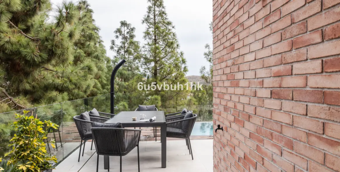 Продажа  отдельно стоящей виллы в Malaga (район Teatinos) 10