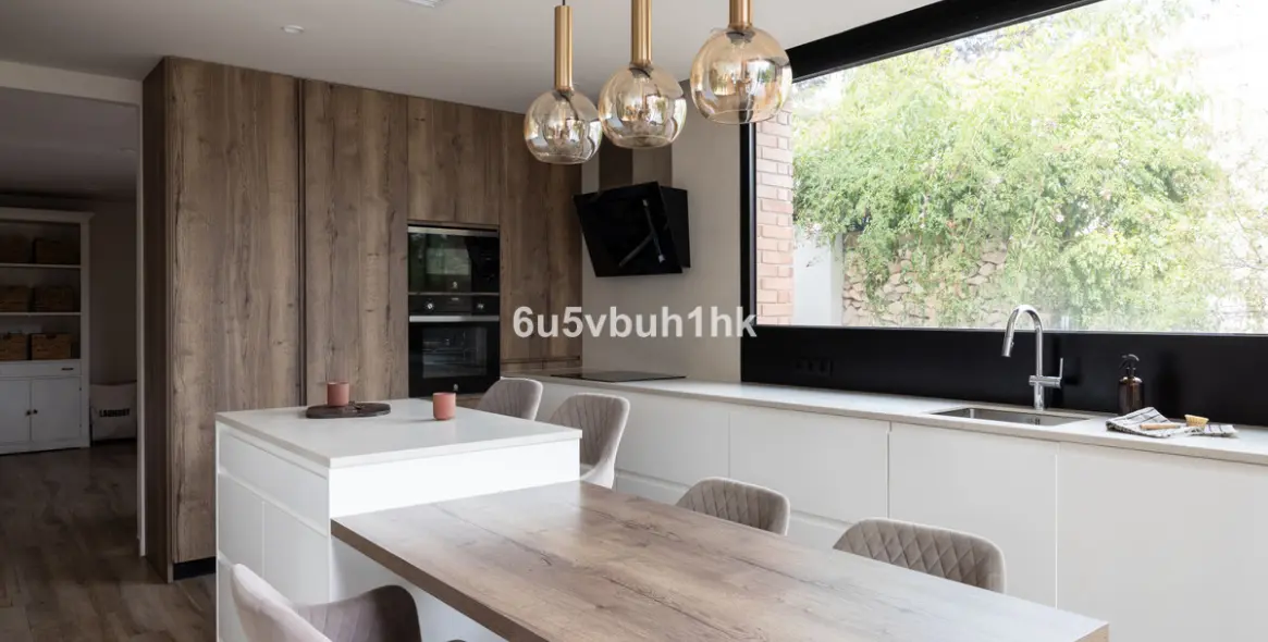 Продажа  отдельно стоящей виллы в Malaga (район Teatinos) 11