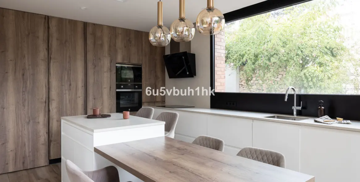 Продажа  отдельно стоящей виллы в Malaga (район Teatinos) 12