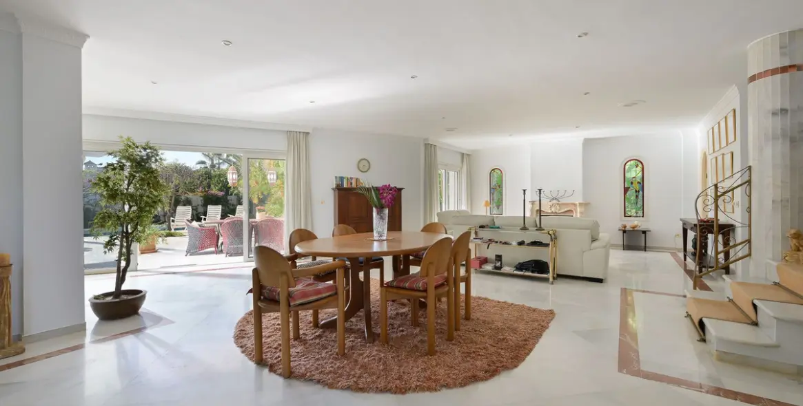 Sale of detached villa in Marbella East (district Marbesa) 4