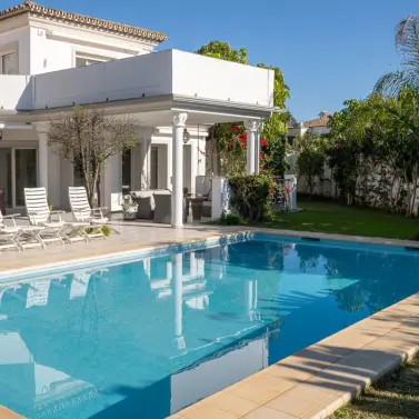 Venta de villa independiente en Marbesa