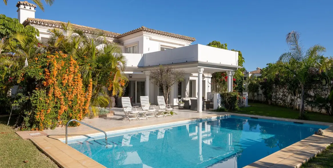 Venta de villa independiente en Marbesa 7