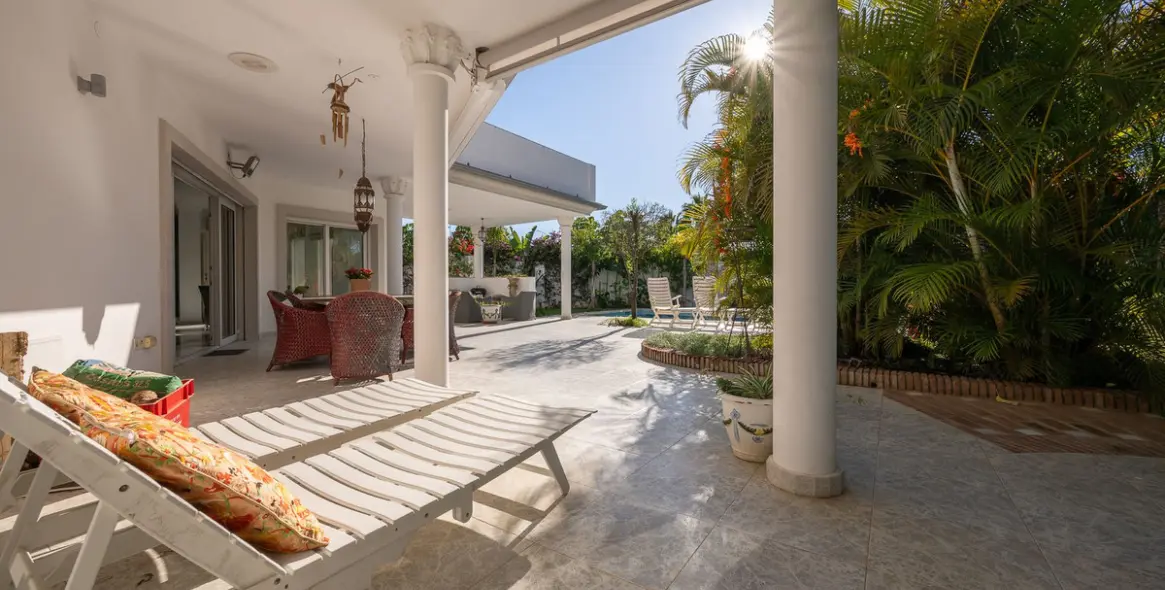 Venta de villa independiente en Marbesa 12