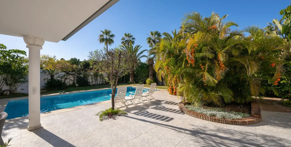 Venta de villa independiente en Marbesa 14