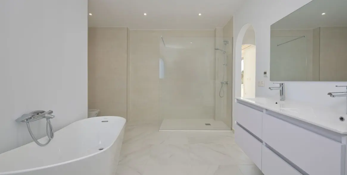 Продажа  отдельно стоящей виллы в Marbesa 49