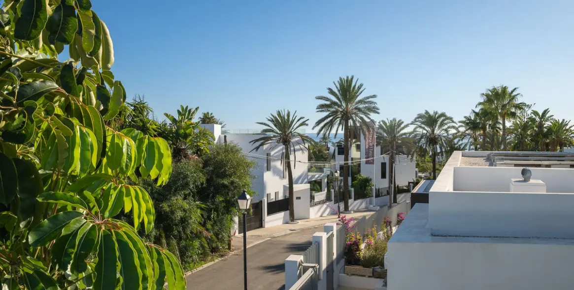 Продажа  отдельно стоящей виллы в Marbesa 58