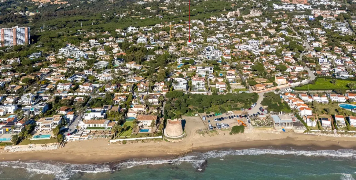 Продажа  отдельно стоящей виллы в Marbesa 68