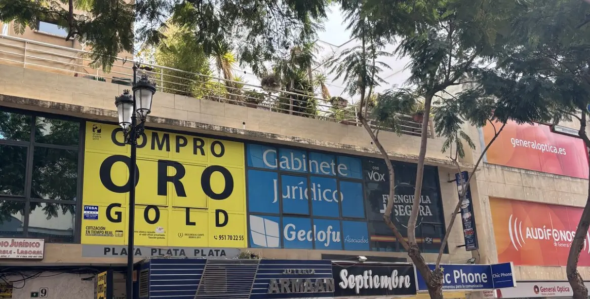 Продажа коммерческого помещения в Fuengirola 3