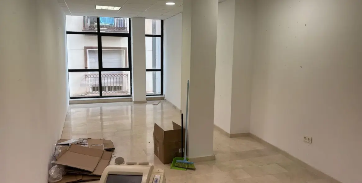 Продажа коммерческого помещения в Fuengirola 19