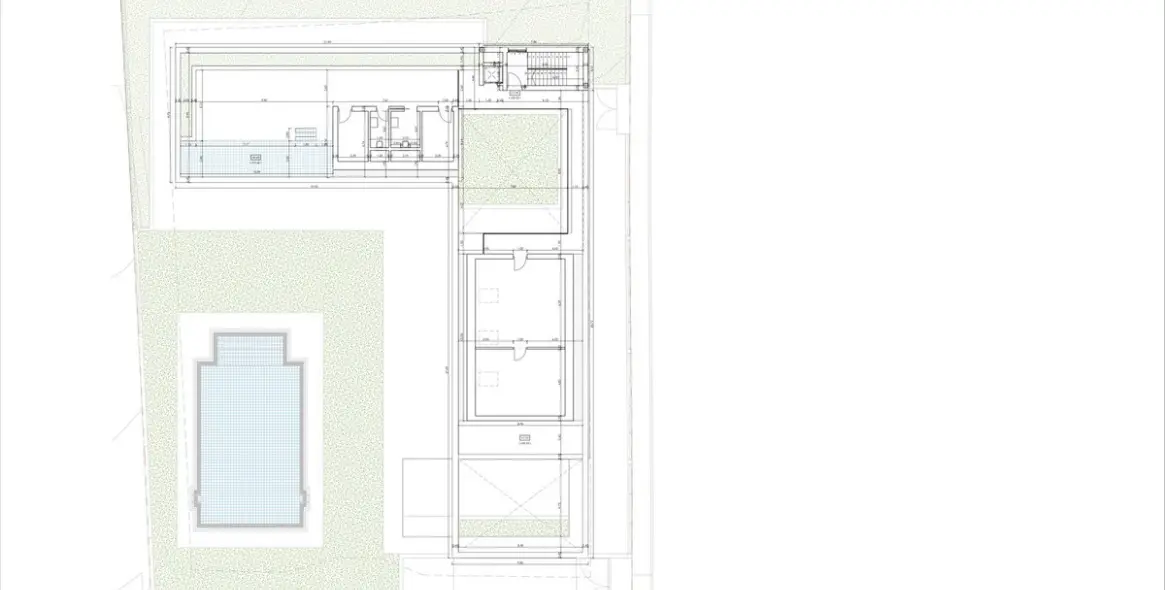 Sale of commercial plot in El Paraiso 14