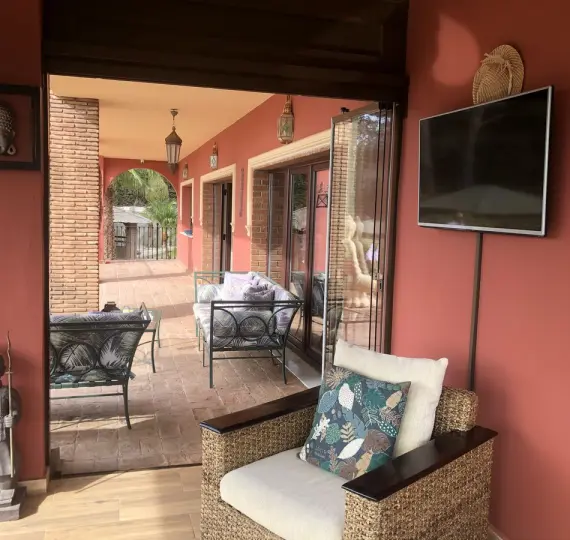 Продажа  отдельно стоящей виллы в Benalmadena