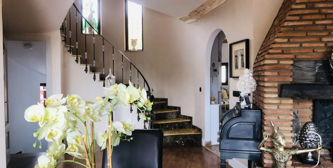 Продажа  отдельно стоящей виллы в Benalmadena 5