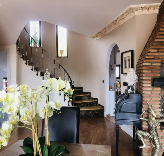 Продажа  отдельно стоящей виллы в Benalmadena