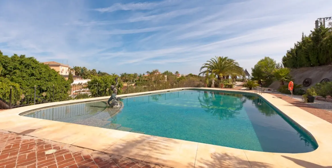 Продажа  отдельно стоящей виллы в Benalmadena 14