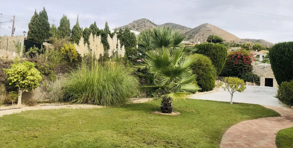 Продажа  отдельно стоящей виллы в Benalmadena 17