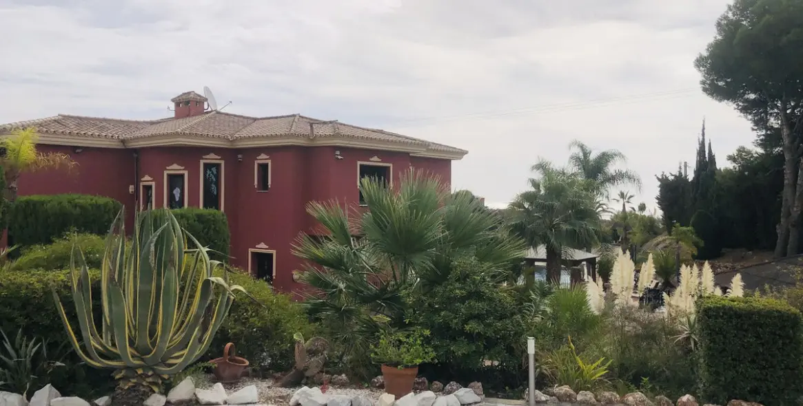 Продажа  отдельно стоящей виллы в Benalmadena 36