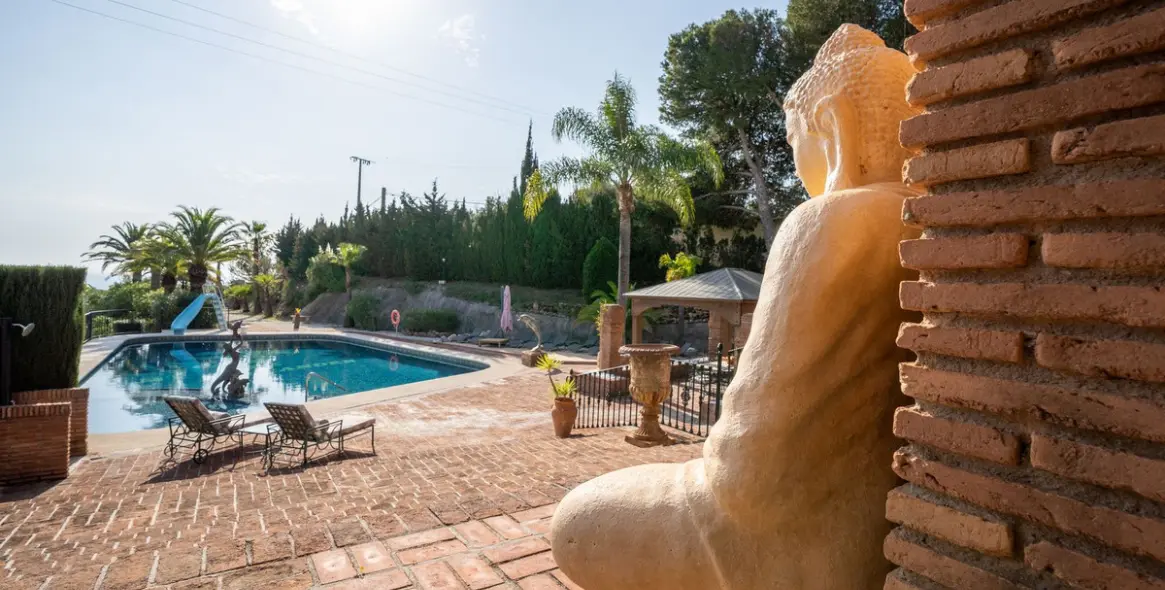 Продажа  отдельно стоящей виллы в Benalmadena Costa 3