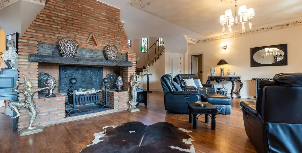 Продажа  отдельно стоящей виллы в Benalmadena Costa 12