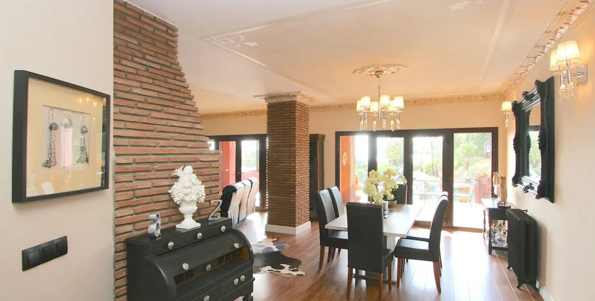 Продажа  отдельно стоящей виллы в Benalmadena Costa 13