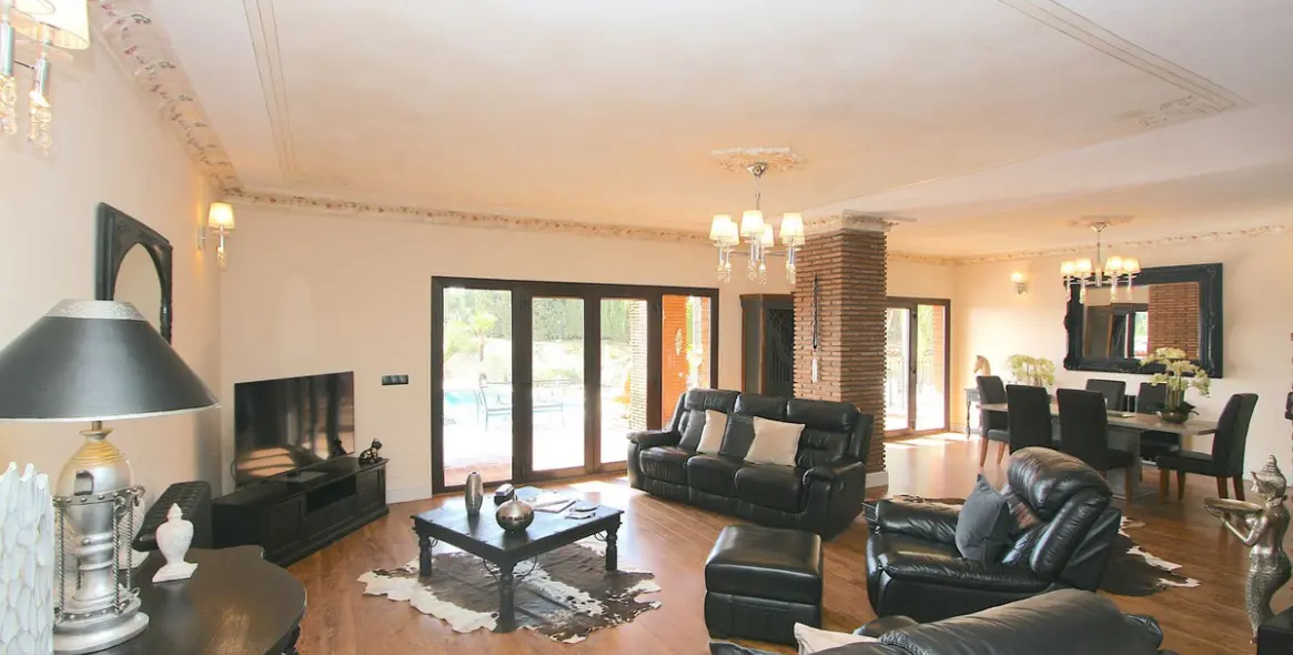 Продажа  отдельно стоящей виллы в Benalmadena Costa 14