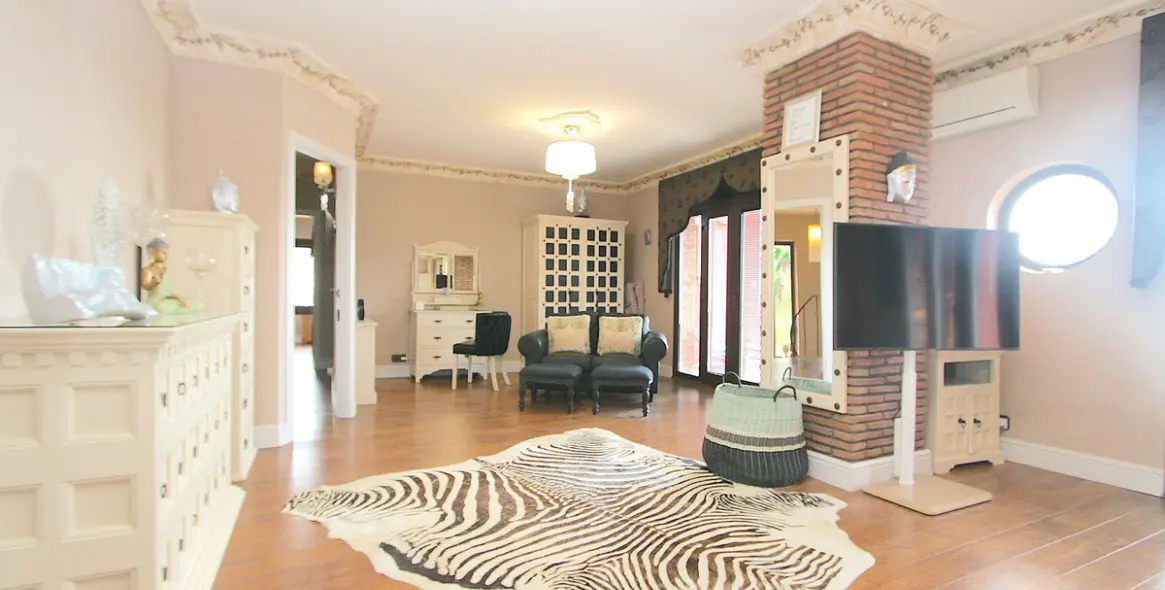 Продажа  отдельно стоящей виллы в Benalmadena Costa 18