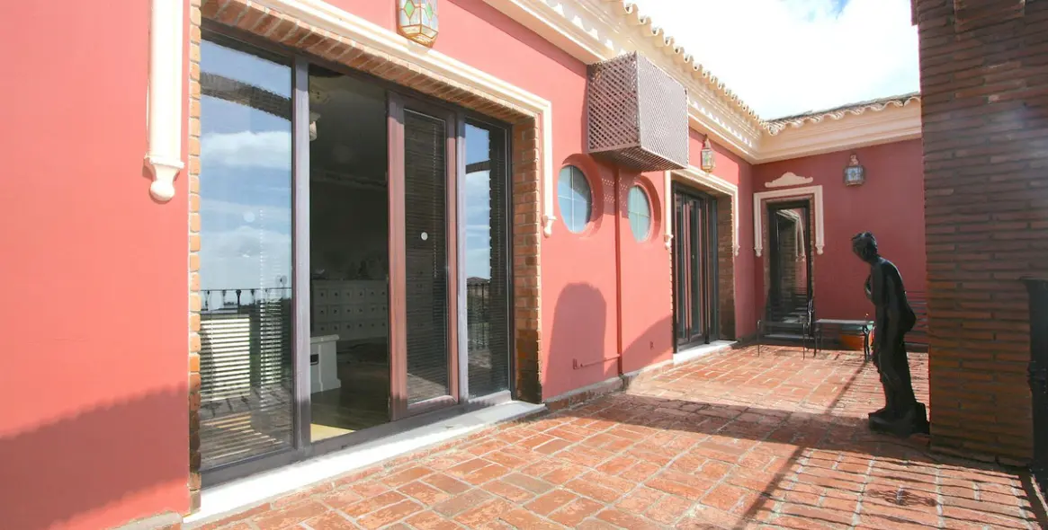 Продажа  отдельно стоящей виллы в Benalmadena Costa 21