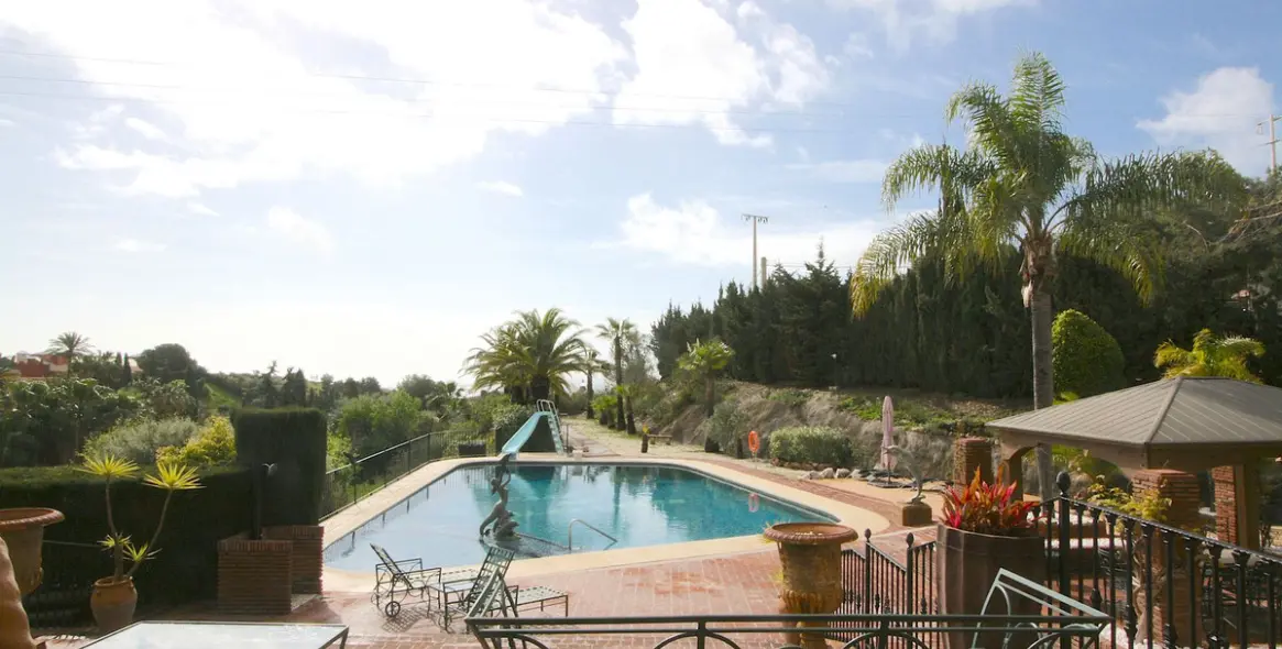 Продажа  отдельно стоящей виллы в Benalmadena Costa 42