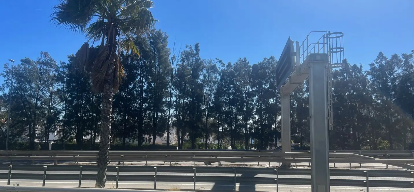 Sale of commercial plot in Estepona 4