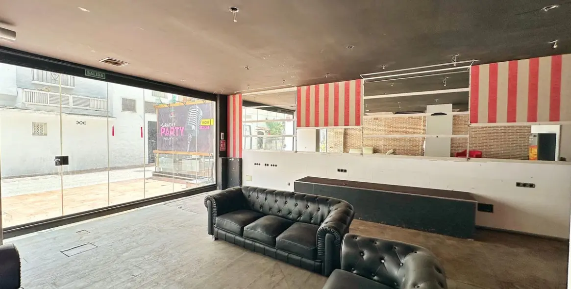 Sale of commercial premises in Puerto Banús 6