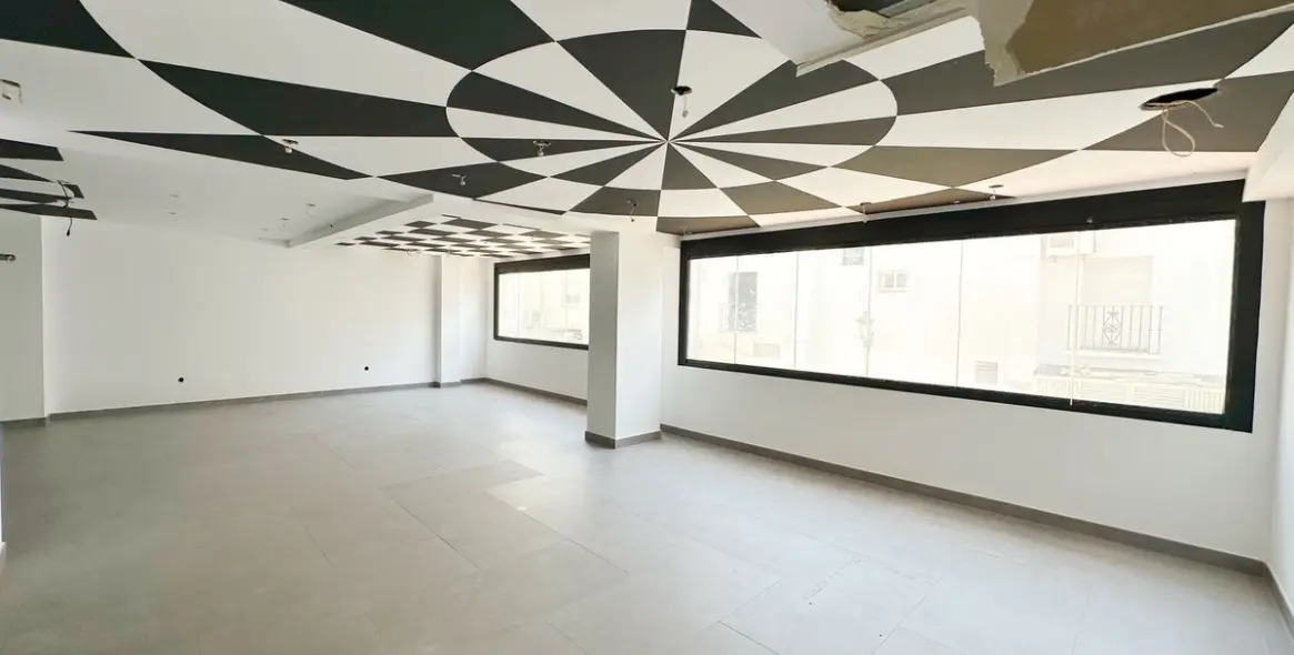 Sale of commercial premises in Puerto Banús 15