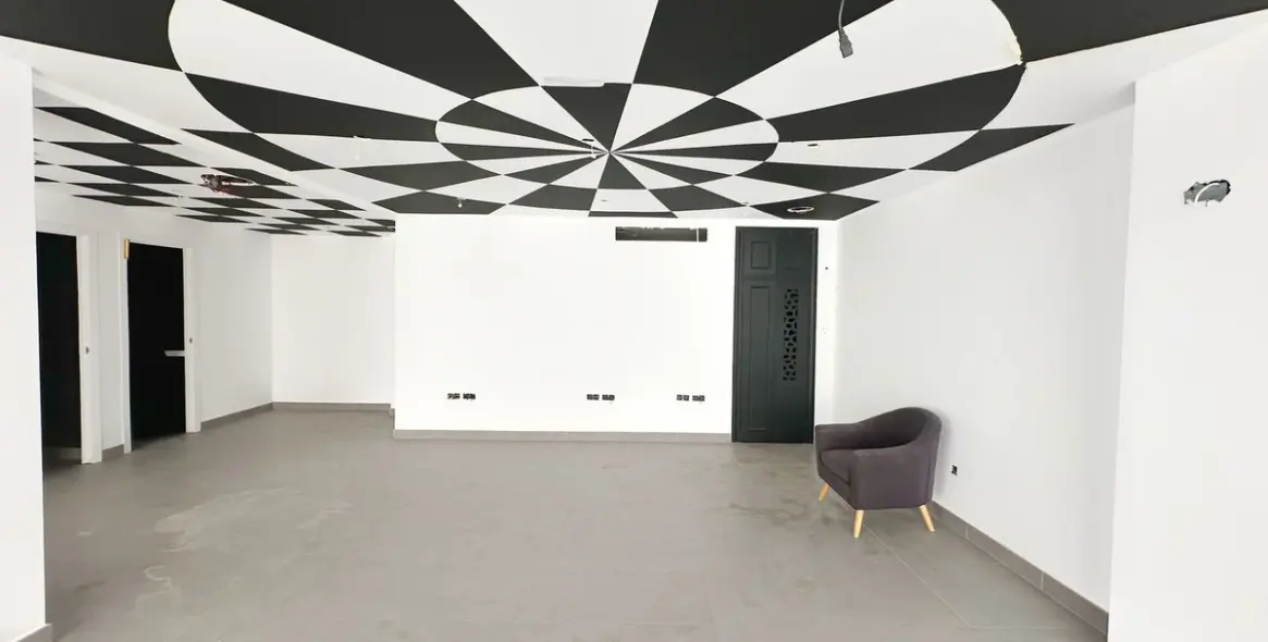 Sale of commercial premises in Puerto Banús 19