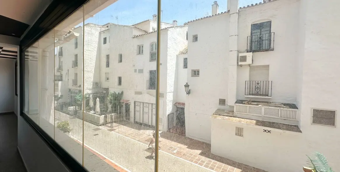 Продажа коммерческого помещения в Puerto Banús 23