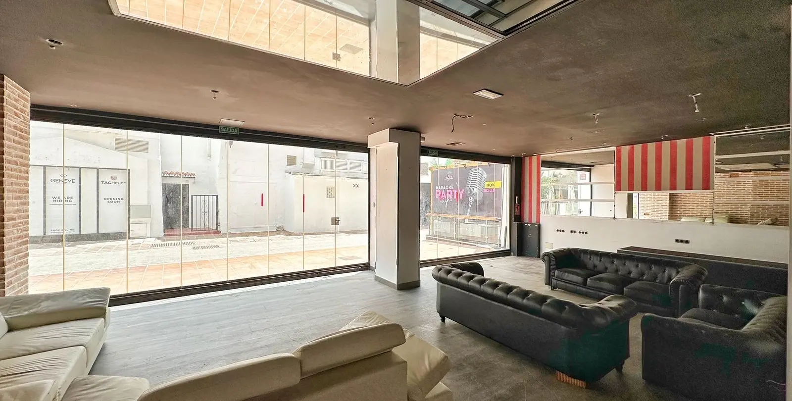 Sale of commercial premises in Puerto Banús 7