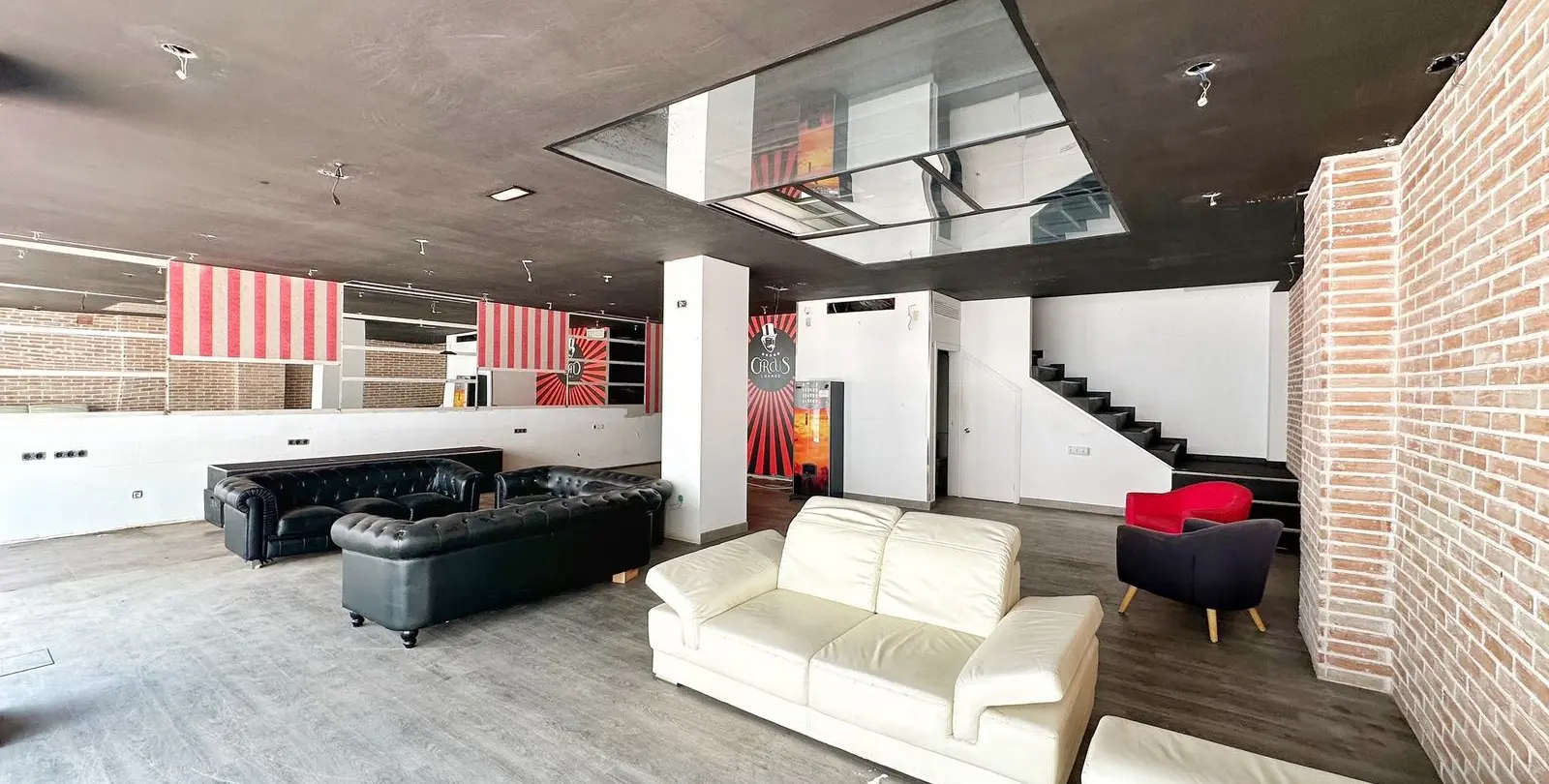 Sale of commercial premises in Puerto Banús 9