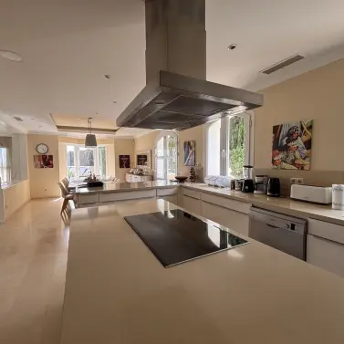 Venta de villa independiente en Selwo