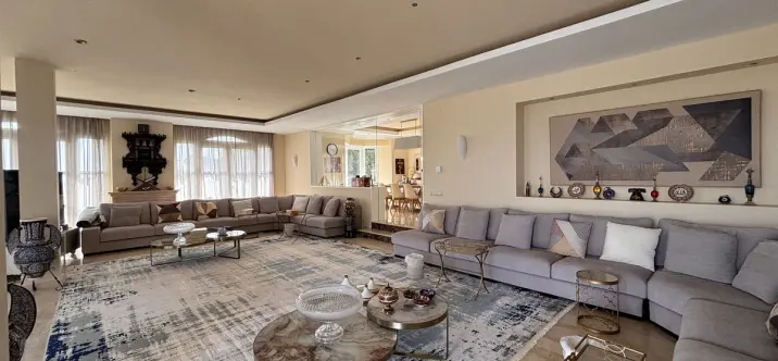 Venta de villa independiente en Selwo 3