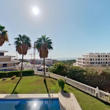 Sale of detached villa in Selwo