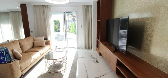 Long-term rent of detached villa in Nueva Andalucía 2