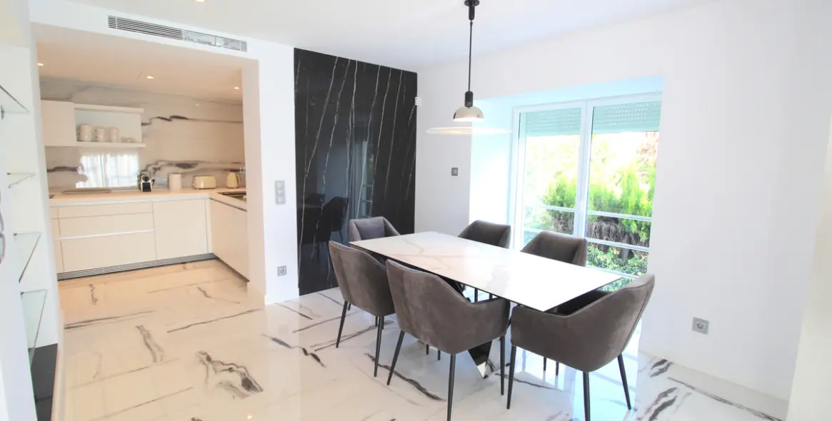 Long-term rent of detached villa in Nueva Andalucía 6