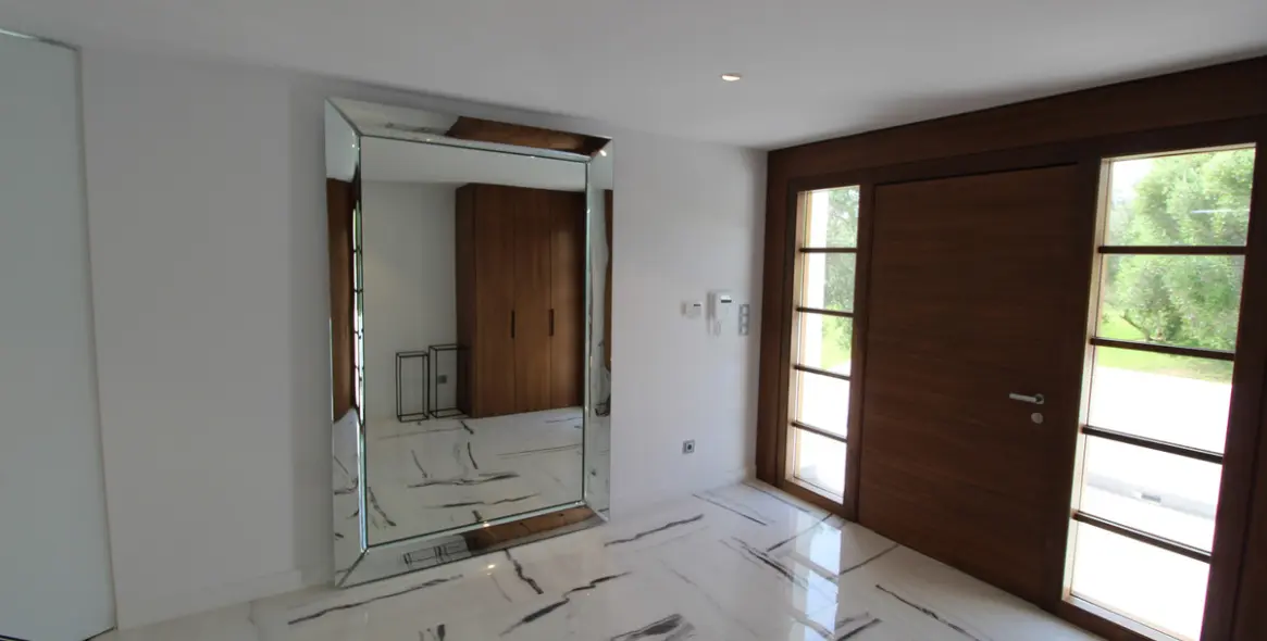 Long-term rent of detached villa in Nueva Andalucía 8