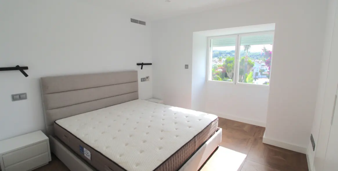 Long-term rent of detached villa in Nueva Andalucía 12