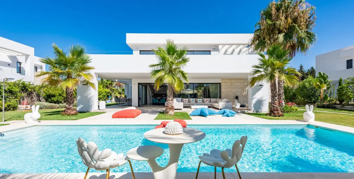 Sale of detached villa in La Cala Golf 1