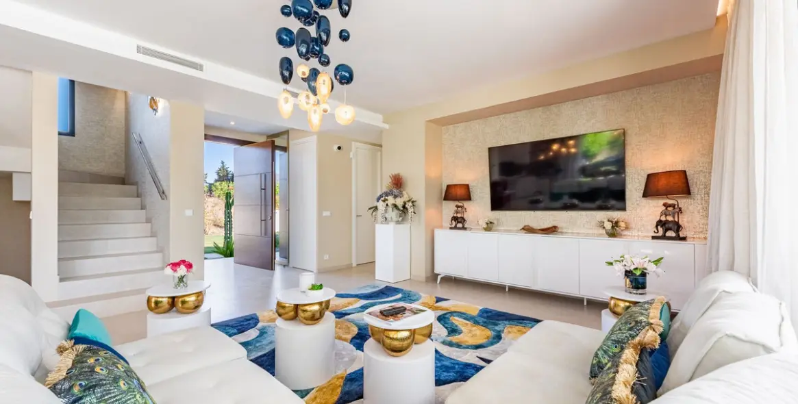 Sale of detached villa in La Cala Golf 4